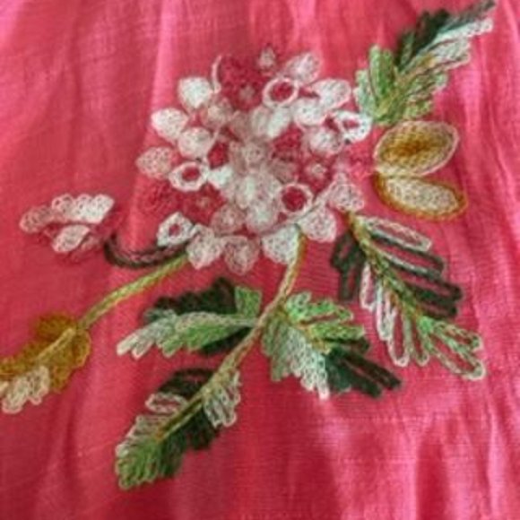 New Floral Embroidered Coral Tunic. - Picture 3 of 4